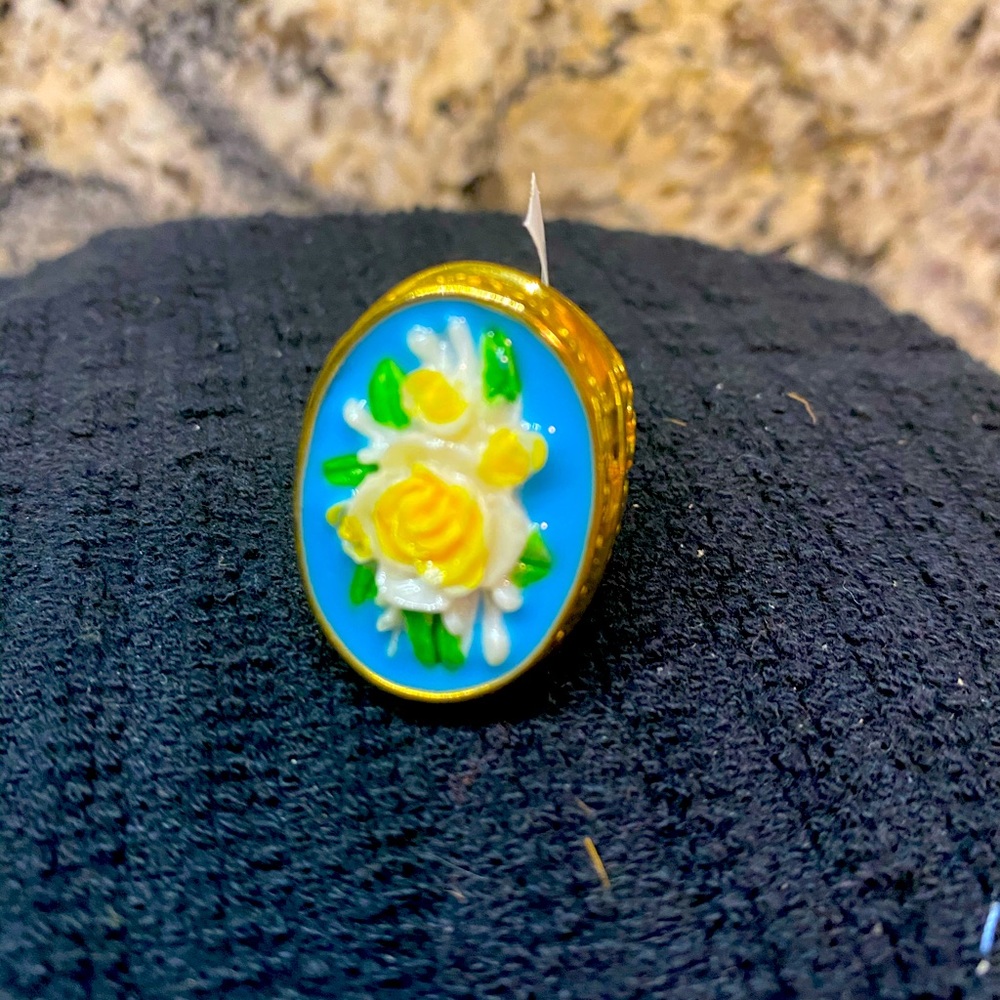 NWT Billy Jean Ring